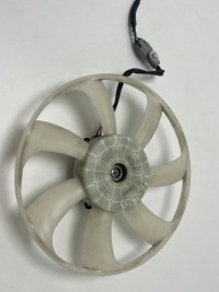 фото thumb №5, 2016 toyota prius xw50 электрический вентилятор радиатора 1636337060