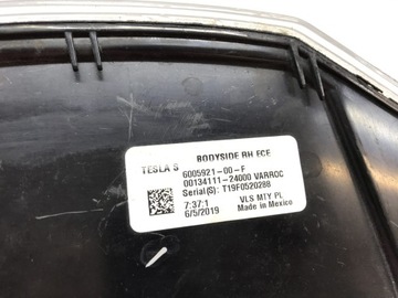 фото thumb №14, Tesla s лампа задняя правая зад 6005921-00-f