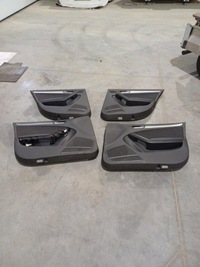 фото thumb №1, Обивка дверь audi a4 b8 avant