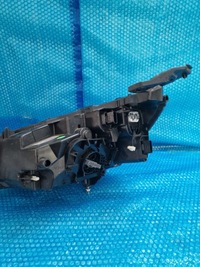 фото thumb №7, Peugeot 2008 2 лампа передняя правая