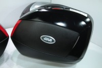 SUZUKI GSF 650 BANDIT 07-08 БОКОВЫЕ ЧЕМОДАНЫ С ЦЕНТРАЛЬНЫМ ЗАМКОМ GIVI