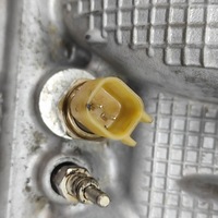 фото thumb №7, Land rover discovery 5 2016 ліва сторона головка двигуна