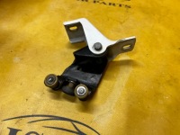 фото thumb №1, Ролик двері розсувних напрямна середня ліва dacia dokker 369