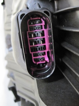 фото thumb №15, Лампа лампи vw touareg 761 рестайлінг чорний 761941082a права ліва повний led