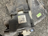 Купить Toyota avensis t27 рестайлинг  фары противотуманные заглушки комплект 81210-02110, фото thumb