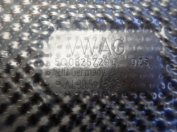 Теплозащитный экран VW SEAT SKODA AUDI 5Q0825729C