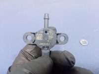 Tesla model y 20- датчик защиты пешеходов 2046330-00 в Украине, фото thumb