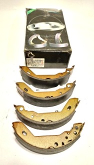 Купити Гальмівні колодки гальмівні peugeot 405 309 renault 11 18 19 chamade 04480, фото thumb