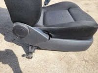 фото thumb №7, Vw golf iv 3d сидіння праві пасажира