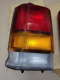фото thumb №10, Лампа задня задня права daihatsu cuore 86-90r. nowa комплектна