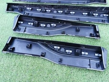 фото thumb №12, Subaru forester 2019- планка двері права зад