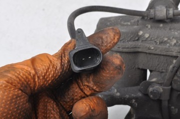 фото thumb №7, Audi a4 b9 супорт гальмівний правий зад sedan