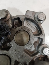 фото thumb №9, Насос оливи 1448659 scania r380 euro 4 dc1213