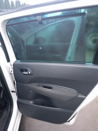 фото thumb №1, Ручка внутренняя правый задняя peugeot 5008 09-16 kwed