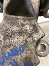 фото thumb №5, Кронштейн подушка двигателя renault twingo ii 112325742r