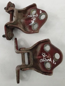 фото thumb №1, Петлі двері правий перед carisma пара