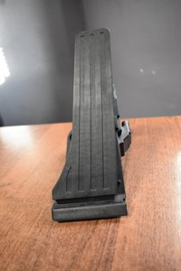 фото thumb №1, Idealny педаль газа mercedes w206 w223 1