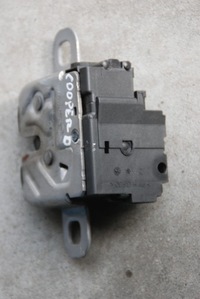 фото thumb №1, Замок крышки задний mini r60 countryman 9802312