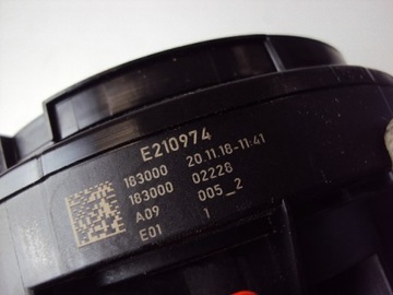 фото thumb №7, Переключатель комбинированный mercedes c-klasa w205