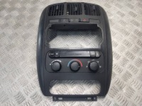 фото thumb №1, Панель обдув + рамка chrysler voyager iv 04685925aa