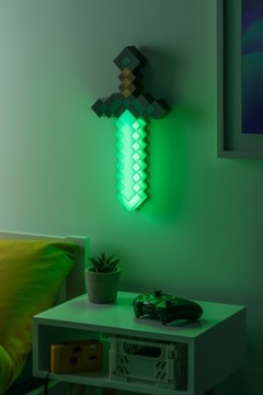 PALADONE Minecraft Лампа с алмазным мечом