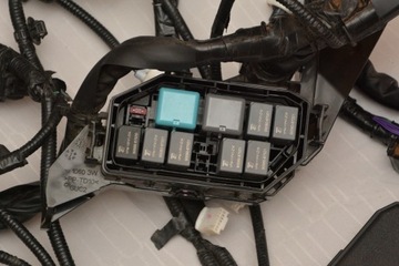 фото thumb №11, Установка коробка запобіжників toyota chr повний led