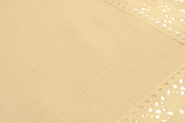 Kremowy bieżnik plamoodporny z koronką Lux 40X140