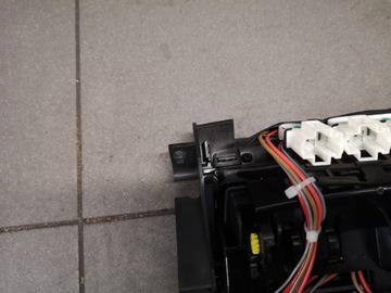 фото thumb №8, Гніздо прикурювача audi a8 d4 4h0864051b