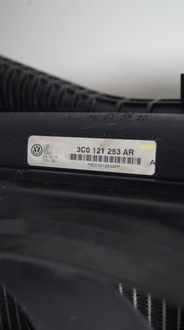 фото thumb №8, Радіатор vw passat cc 2.0 tdi механічна коробка передач 3c0121253ar