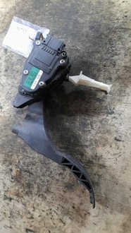 фото thumb №4, Потенціометр газу seat leon 1.4b 00r