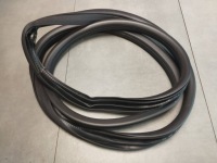 фото thumb №1, Mercedes-benz gle w166 прокладка двері права зад a1666970151