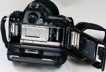 Nikon F 100+MB 15 Фотоаппарат Nikon