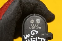 фото thumb №6, Моторчик регулювання лампи правий golf iv 1j0941295b