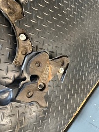 фото thumb №10, Захист шумоізоляція блок audi a8 d4 4.2 tdi cds 057103926c