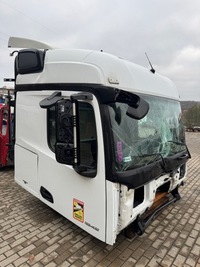 фото thumb №1, Кабина четверть bok кабины mercedes actros mp 4 stream space