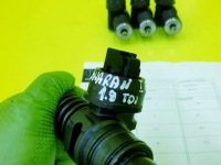 фото thumb №12, Насоси-форсунки форсунки a3 8l bora golf jetta sharan 1.9 tdi 130km перевірений