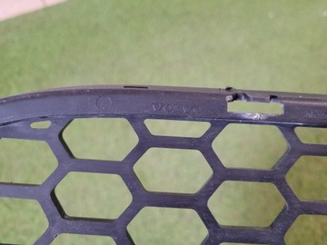 фото thumb №7, Volvo s60 v60 2010-13 решітка середня бампера 30795021 оригінальний номер оригінал