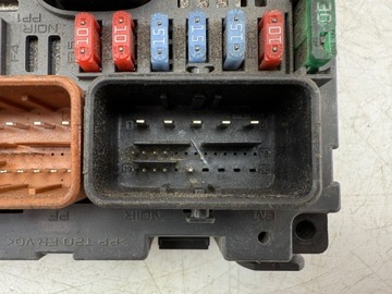 фото thumb №4, Citroen c4 i 2007 рамка / модуль запобіжників