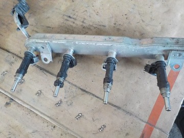 фото thumb №7, Toyota auris 1.3b планка вприскувальний 0280158213