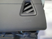 фото thumb №9, Volvo xc60 2 ii bez head up торпедо консоль подушка подушки ремни оригинал