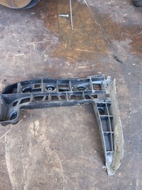 фото thumb №1, Vw caddy 2k5 15-20 r.ślizg бампера задняя 2k5807394