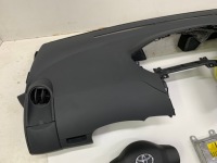 фото thumb №3, Toyota yaris ii консоль подушка безопасности подушки безопасности ремни kompl