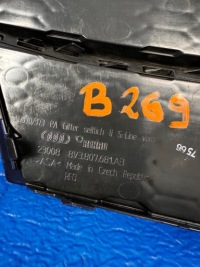 Купить Audi a3 рестайлинг  s-line 8v3807081ab решётка бампера, фото thumb