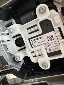 фото thumb №10, Volvo xc60 ii рестайлинг 22-25 бампер переднее комплектный надпись радар 614