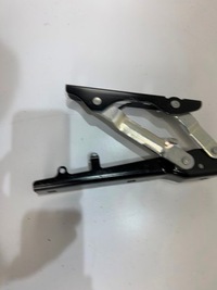 фото thumb №3, Tesla модель s петля капота праві 1029285-00-c