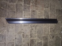 фото thumb №1, Молдинг нижня двері правий задня audi a8 d3 long lz7q
