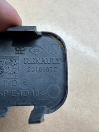 фото thumb №3, Renault espace iv заглушка фаркоп бампера 20101072