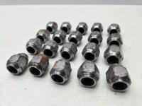 фото thumb №6, Subaru outback v 14-19 гайка диски