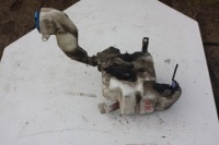 фото thumb №1, Бак помпа омивача passat b5 fl 1,9 tdi