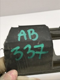 Vw passat b8 кронштейн порог правый 3g0853946 Доставка, фото thumb